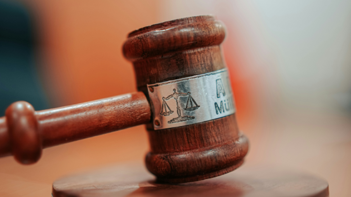 Lov Og Domstol Foto Yunus Tug On Unsplash